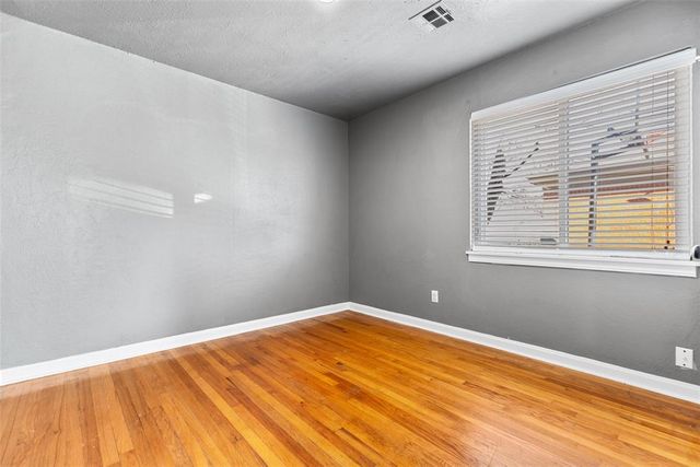 3221 NW 39th Terrace, Oklahoma City, OK 73112