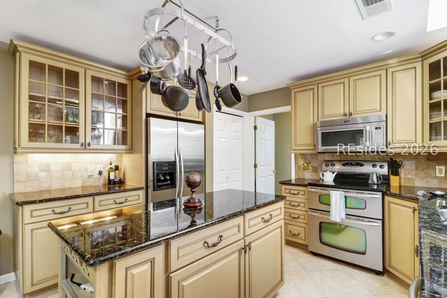 5 Deerfield Ct, Hilton Head Island, SC 29926