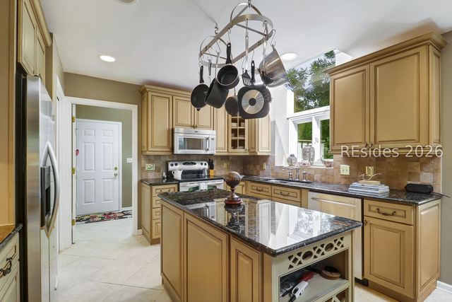 5 Deerfield Ct, Hilton Head Island, SC 29926
