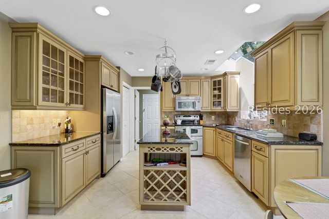 5 Deerfield Ct, Hilton Head Island, SC 29926