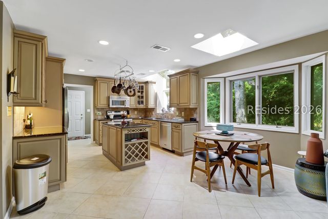5 Deerfield Ct, Hilton Head Island, SC 29926
