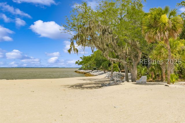5 Deerfield Ct, Hilton Head Island, SC 29926