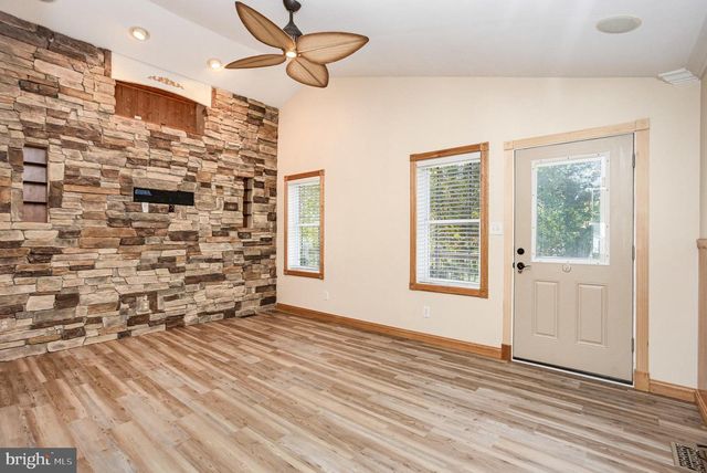 5 KINGS CT, Elkton, MD 21921