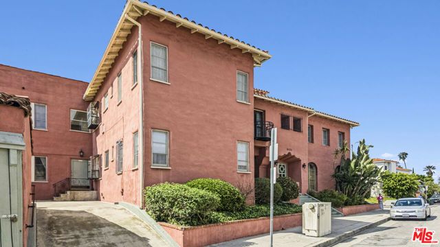 6022 W 8th Street, Los Angeles, CA 90036