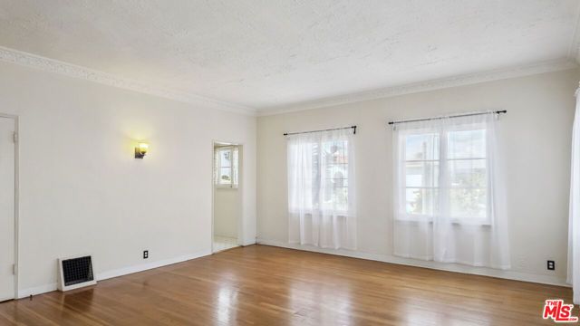 6022 W 8th Street, Los Angeles, CA 90036
