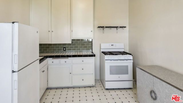 6022 W 8th Street, Los Angeles, CA 90036