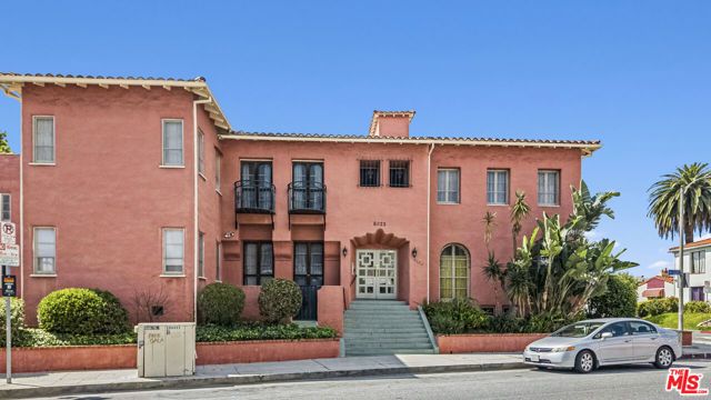 6022 W 8th Street, Los Angeles, CA 90036