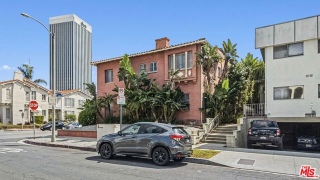 6022 W 8th Street, Los Angeles, CA 90036