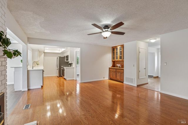 105 Woodstock Ct, Benicia, CA 94510