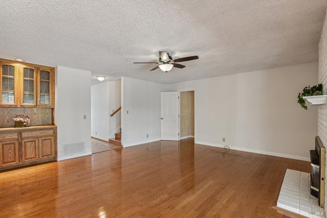 105 Woodstock Ct, Benicia, CA 94510