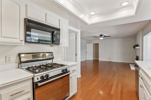 105 Woodstock Ct, Benicia, CA 94510