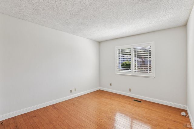 105 Woodstock Ct, Benicia, CA 94510