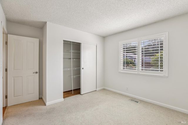 105 Woodstock Ct, Benicia, CA 94510