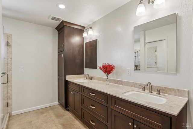 105 Woodstock Ct, Benicia, CA 94510