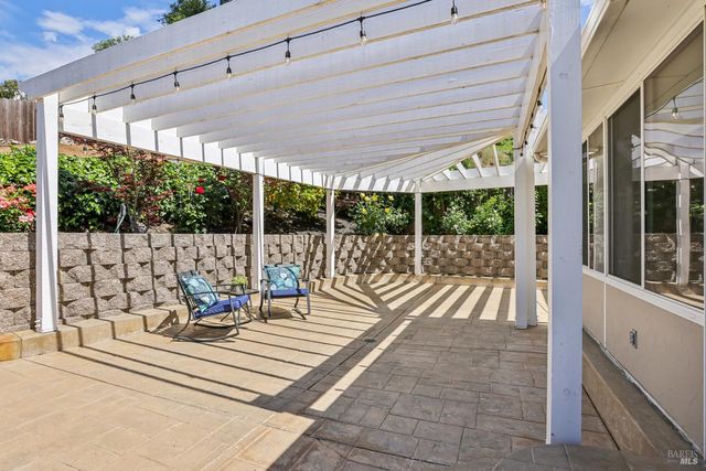 105 Woodstock Ct, Benicia, CA 94510