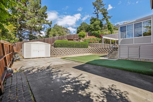 105 Woodstock Ct, Benicia, CA 94510