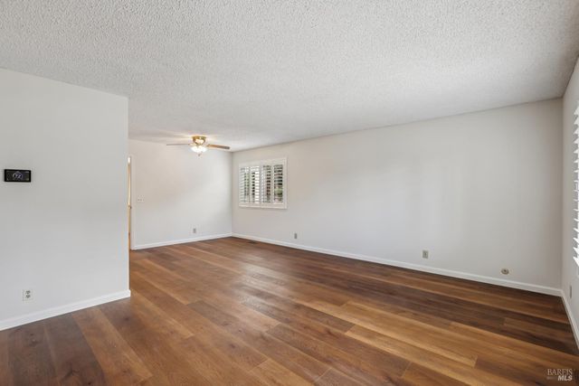 105 Woodstock Ct, Benicia, CA 94510