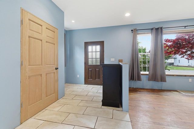 123 N German STREET, Mayville, WI 53050