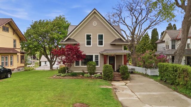 123 N German STREET, Mayville, WI 53050
