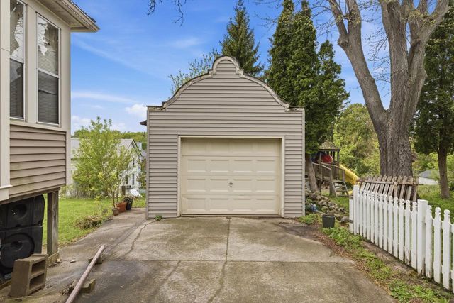 123 N German STREET, Mayville, WI 53050