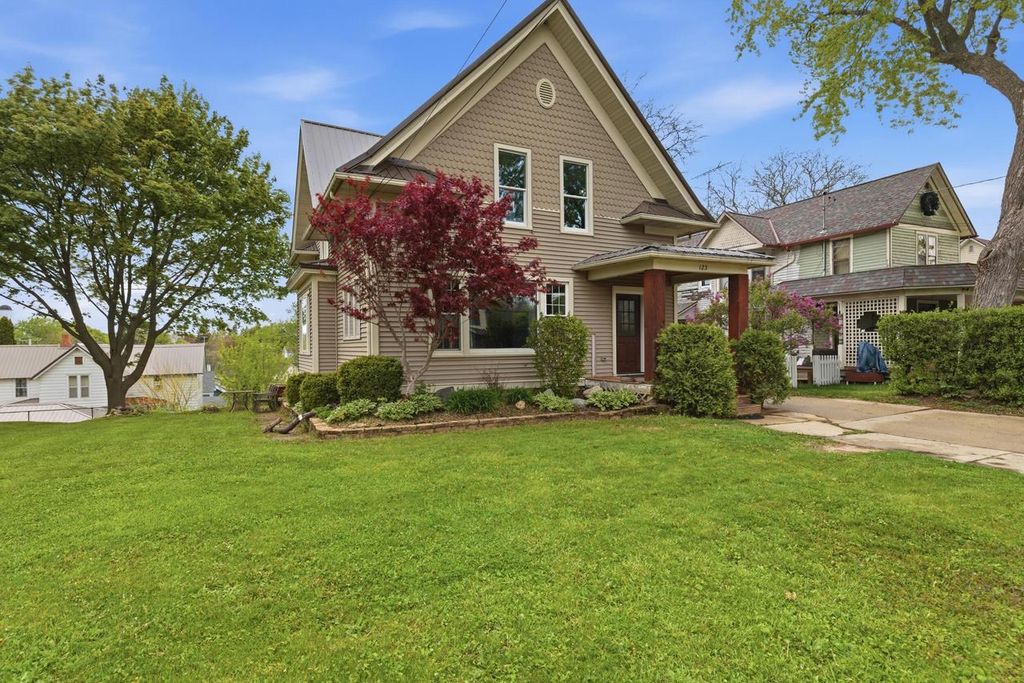 123 N German STREET, Mayville, WI 53050