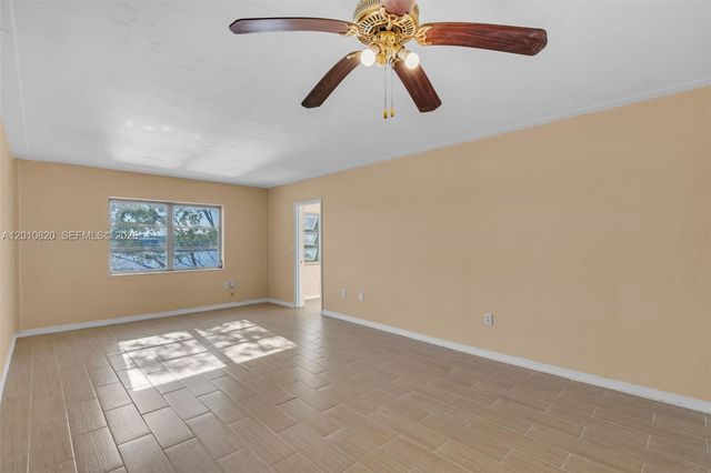 18900 NE 3rd Ct 520, Miami, FL 33179