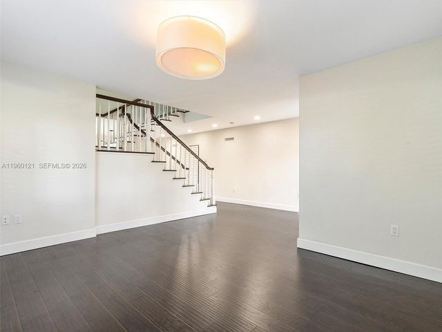 5517 Sardinia St, Coral Gables, FL 33146