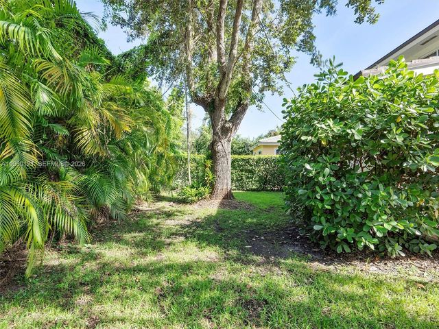 5517 Sardinia St, Coral Gables, FL 33146