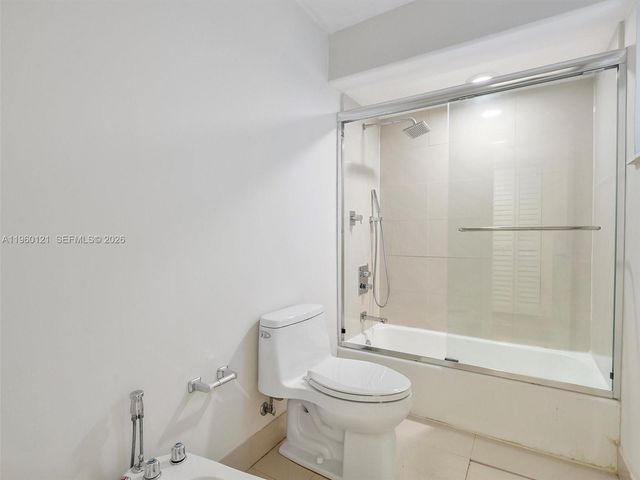 5517 Sardinia St, Coral Gables, FL 33146