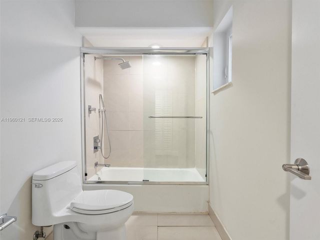 5517 Sardinia St, Coral Gables, FL 33146