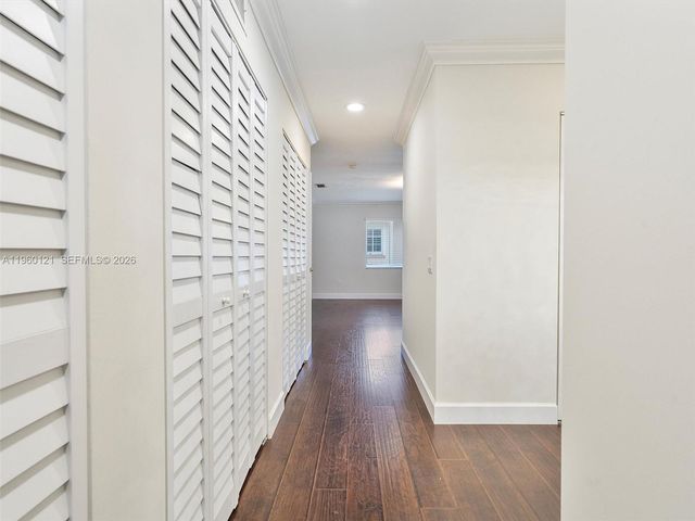 5517 Sardinia St, Coral Gables, FL 33146