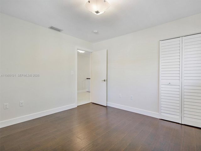 5517 Sardinia St, Coral Gables, FL 33146