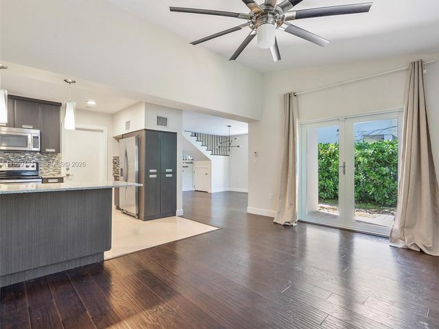 5517 Sardinia St, Coral Gables, FL 33146