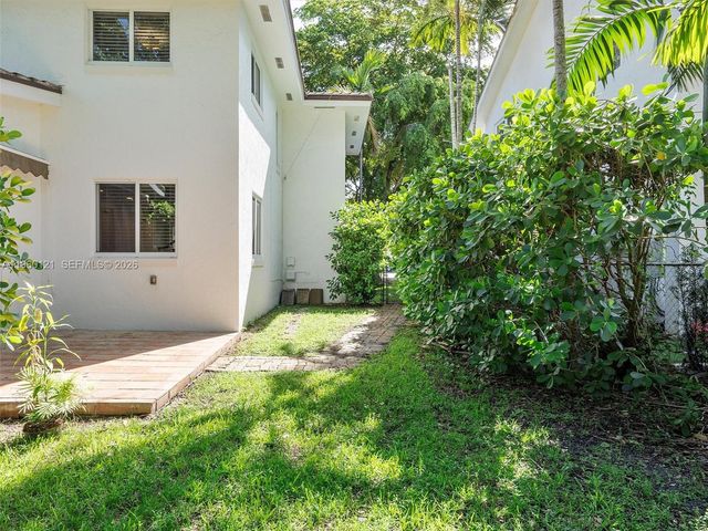 5517 Sardinia St, Coral Gables, FL 33146