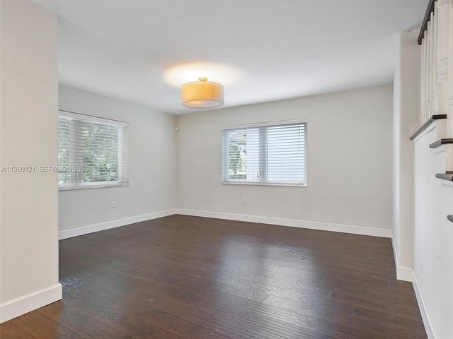 5517 Sardinia St, Coral Gables, FL 33146