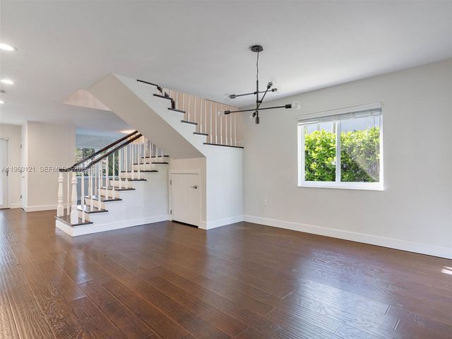 5517 Sardinia St, Coral Gables, FL 33146