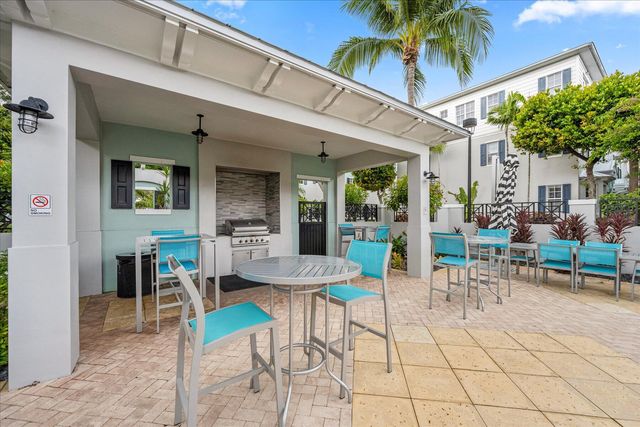 376 W Mallory Circle, Delray Beach, FL 33483