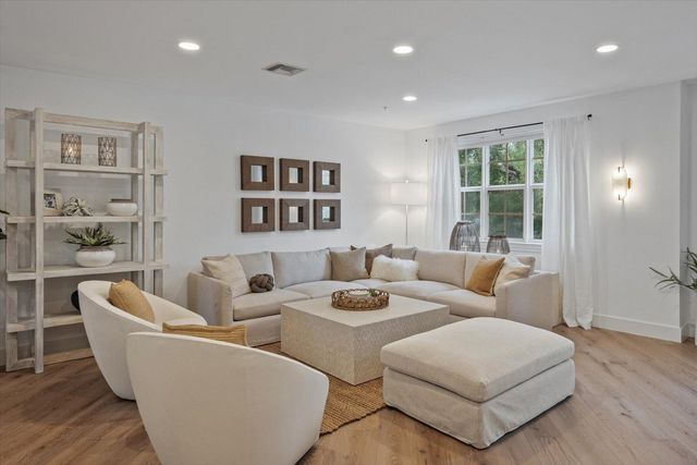 376 W Mallory Circle, Delray Beach, FL 33483