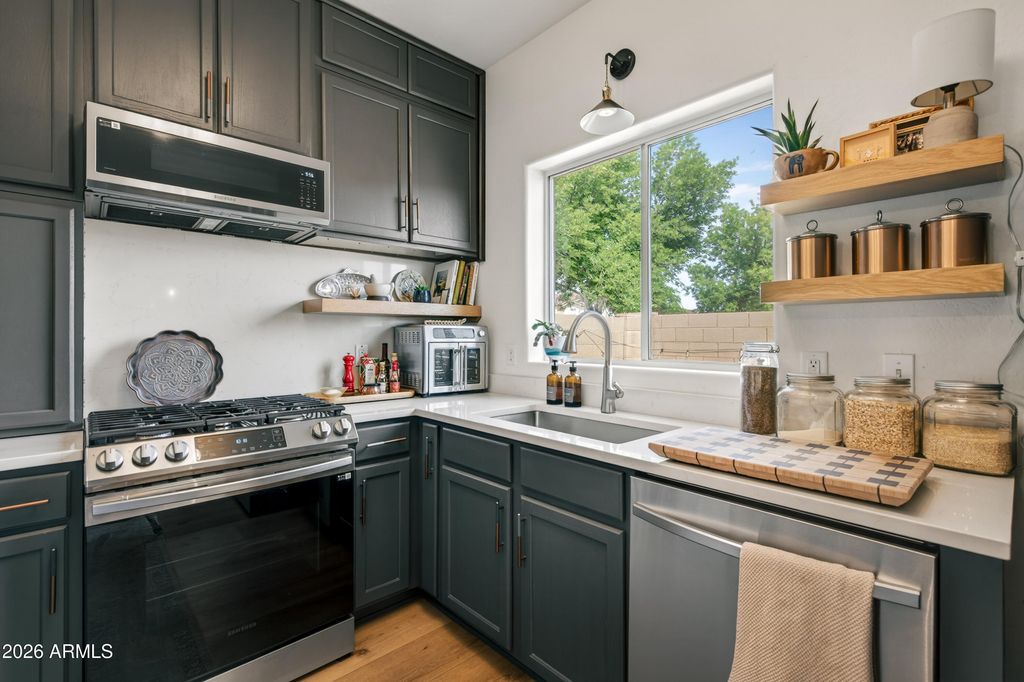 Image 16 of property listing at 670 BRINDLE Drive, Clarkdale, AZ 86324