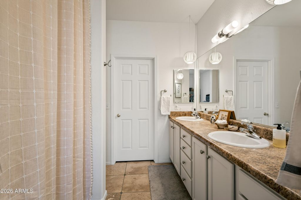 Image 21 of property listing at 670 BRINDLE Drive, Clarkdale, AZ 86324