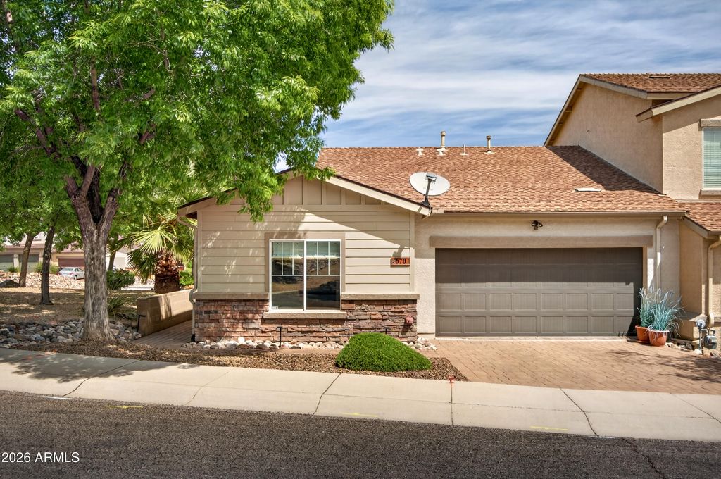 Image 3 of property listing at 670 BRINDLE Drive, Clarkdale, AZ 86324