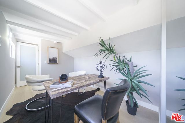 5628 Cleon Avenue, Los Angeles, CA 91601