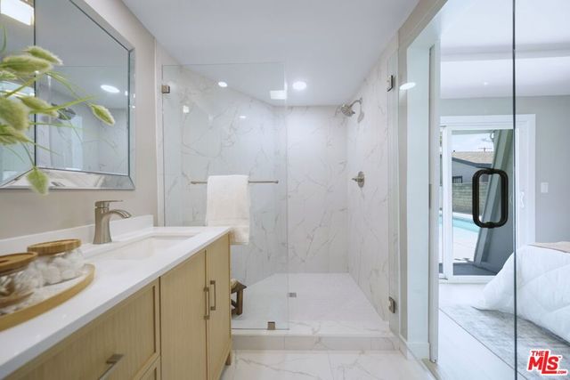 5628 Cleon Avenue, Los Angeles, CA 91601
