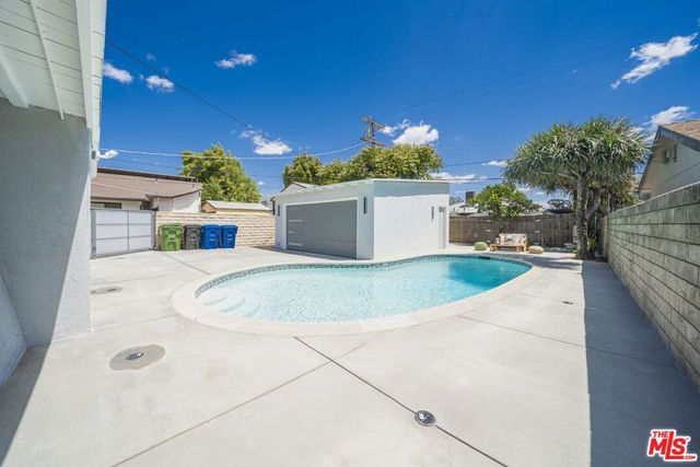 5628 Cleon Avenue, Los Angeles, CA 91601
