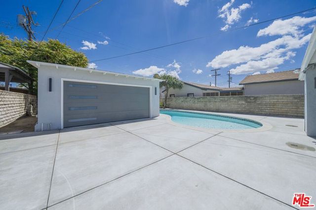 5628 Cleon Avenue, Los Angeles, CA 91601