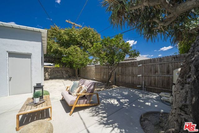5628 Cleon Avenue, Los Angeles, CA 91601