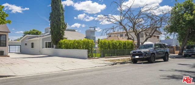 5628 Cleon Avenue, Los Angeles, CA 91601