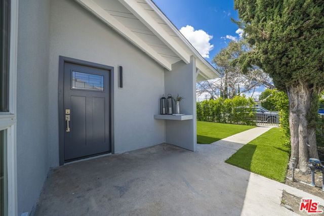 5628 Cleon Avenue, Los Angeles, CA 91601