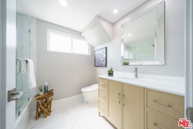 5628 Cleon Avenue, Los Angeles, CA 91601