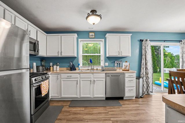 3337 Field Gate Drive, South Bend, IN 46628